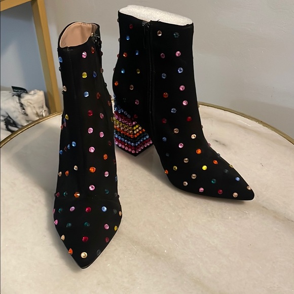 NWT Betsey Johnson rhinestone boots size 6.5 - Picture 1 of 3
